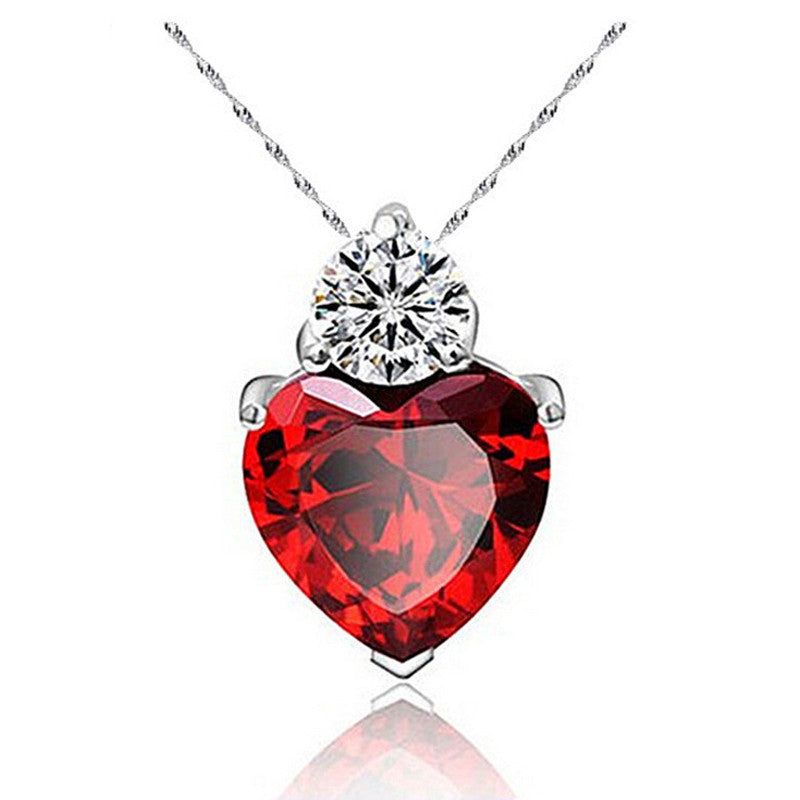 Women's Heart Of Design Of Necklace